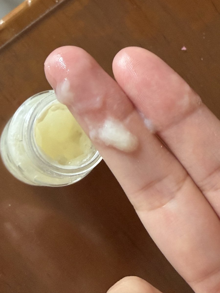 KenST36285374's tweet photo. 好好看看，这种色泽，这种质地，口水是不是已经止不住了？硬了没？还不赶紧买来大口品尝？-----收集不易，先到先得！ #白带 #原味食品 #分泌物 https://t.co/JxfqfulF5X