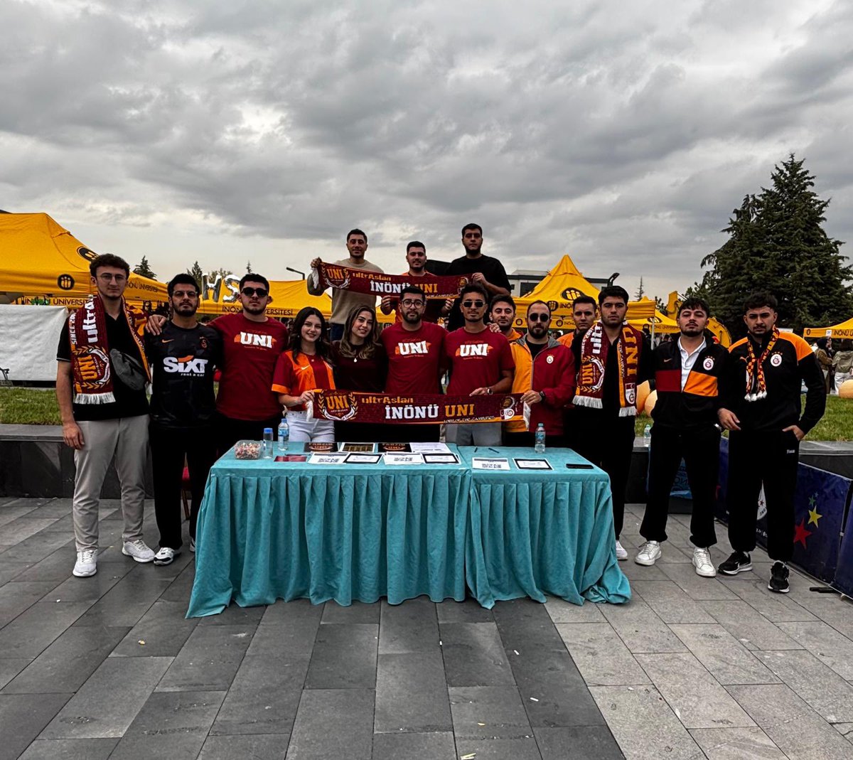 ultrAslanUNI's tweet photo. STANT GÜNLÜKLERİ | Üniversitelerde stant çalışmalarımız tüm hızıyla devam ediyor. #ultrAslanUNI https://t.co/9JypqBBPf7