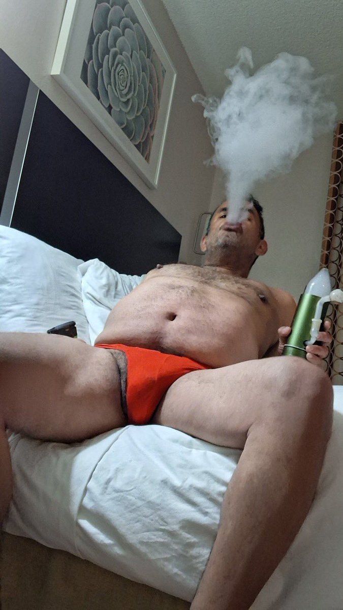 osmancloud's tweet photo. How you feeling today 

Nothing hotter than partying  and fucking in my leather gear #pnp #gaypnp #spun #pnpgay #gayleather #leatherdaddy #gaymeth #blowingclouds #partyandplay #tweaker #gaytweaker https://t.co/eLhGVGmgNi