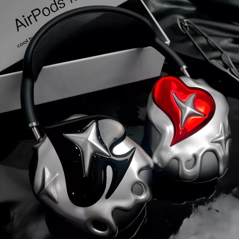 Angela_Marz's tweet photo. Give your headphones a distinctive upgrade with the Silver Poker Design AirPods Max Case ♠️✨. Its eye-catching poker-inspired decoration adds helps your headphones stand out. Show off your individual style with this unique finishing touch! Shop here: https://t.co/pFRPqBELcT https://t.co/KmoHheyrmq