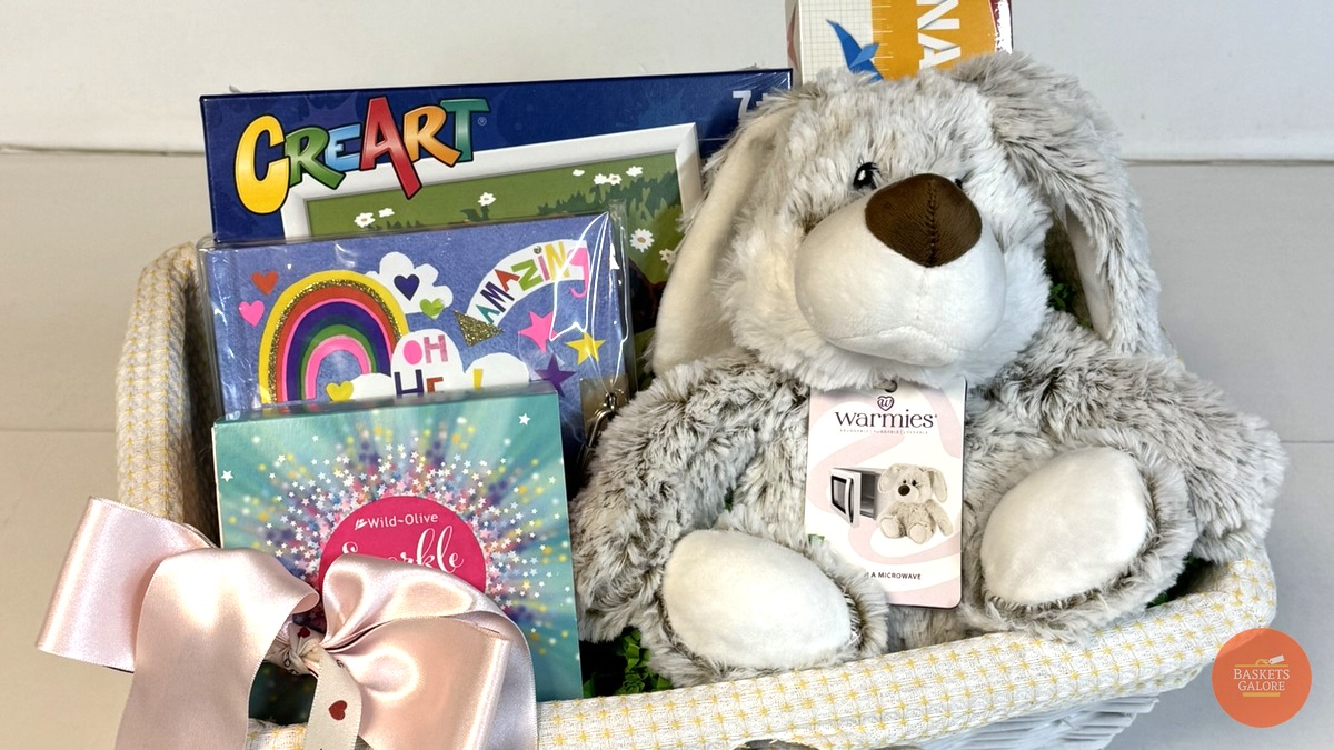 BasketsGalore's tweet photo. Today's Gift Basket Of The Day was the "Happy Hobby Gift Basket Age 10 Years Plus" 🌿 

https://t.co/Q1iYuUrTeb

Follow &amp; RT to enter #prize draw to #win a Gift Basket. 

More info via our blog. 

#giftbasketoftheday #gifts #competition #giftbasketsrule #getwell https://t.co/2FPLRXr3tc