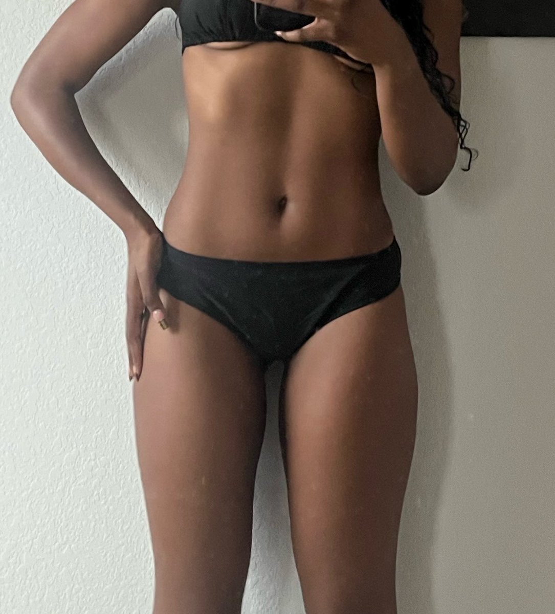meluvfruit's tweet photo. Yes there is a big difference between being skinny fat vs not. Same weight in both pics, 3 months apart https://t.co/jGcIH6j6I5