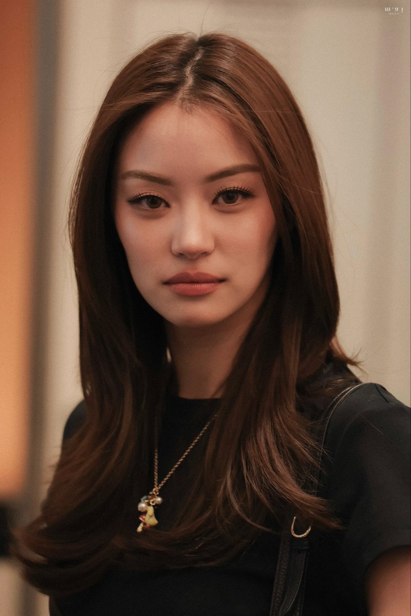 _09jannn's tweet photo. ขอดึงสีลงหน่อย อร้ายย แสงใต้ตึกคือแบ้บบ https://t.co/60xdoA9dgR