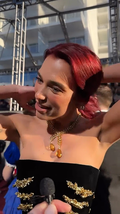 lipaitaliana's tweet photo. Dua Lipa https://t.co/wWsoond2FO