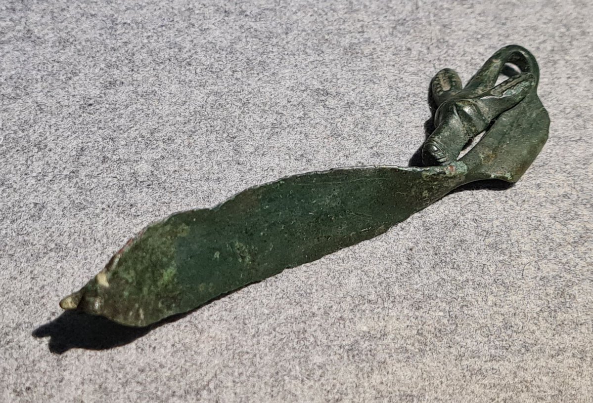 NeuKelte's tweet photo. #FindsFriday #Celtic: Stag fibula, bronze, from the Gracarca, Carinthia, 300 - 1 BCE
Source: https://t.co/A655wXFr2q https://t.co/IenM7XMpHJ