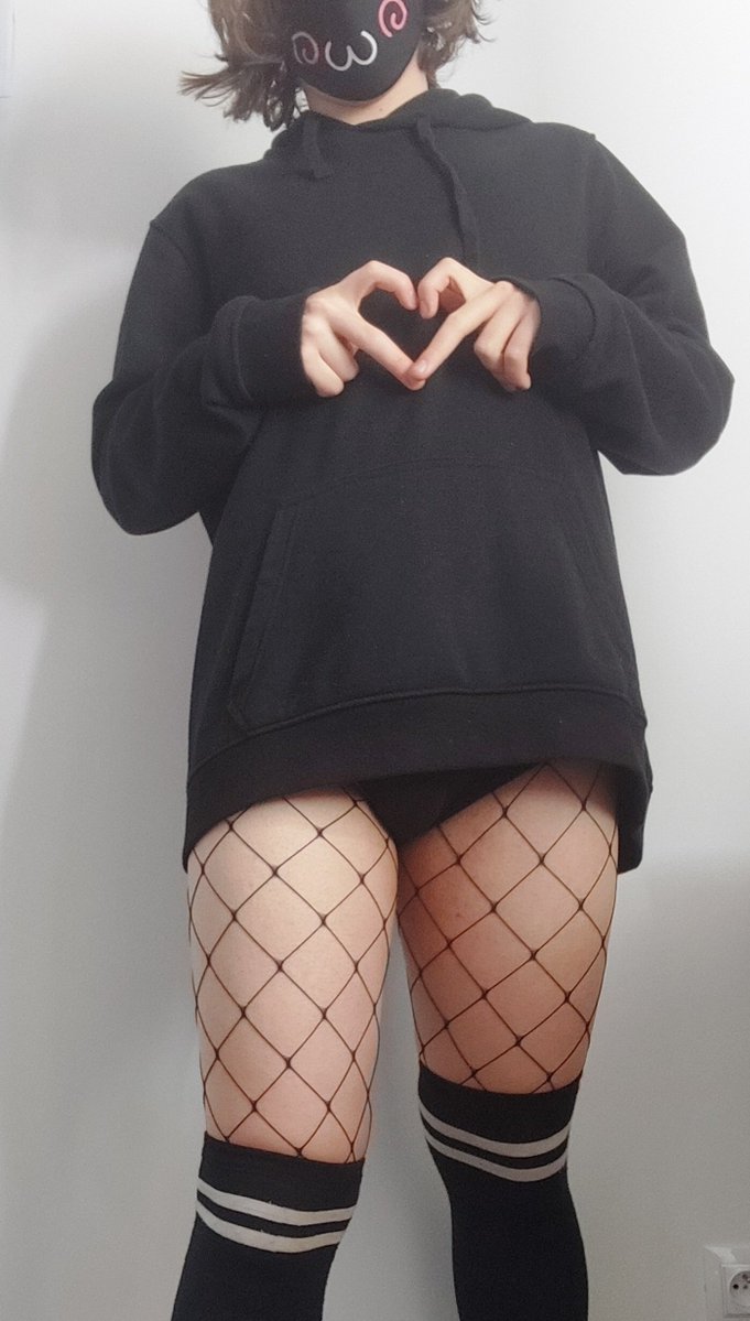 js_femboy's tweet photo. Happy femboy friday everyone;3 https://t.co/rtnOxdbY13