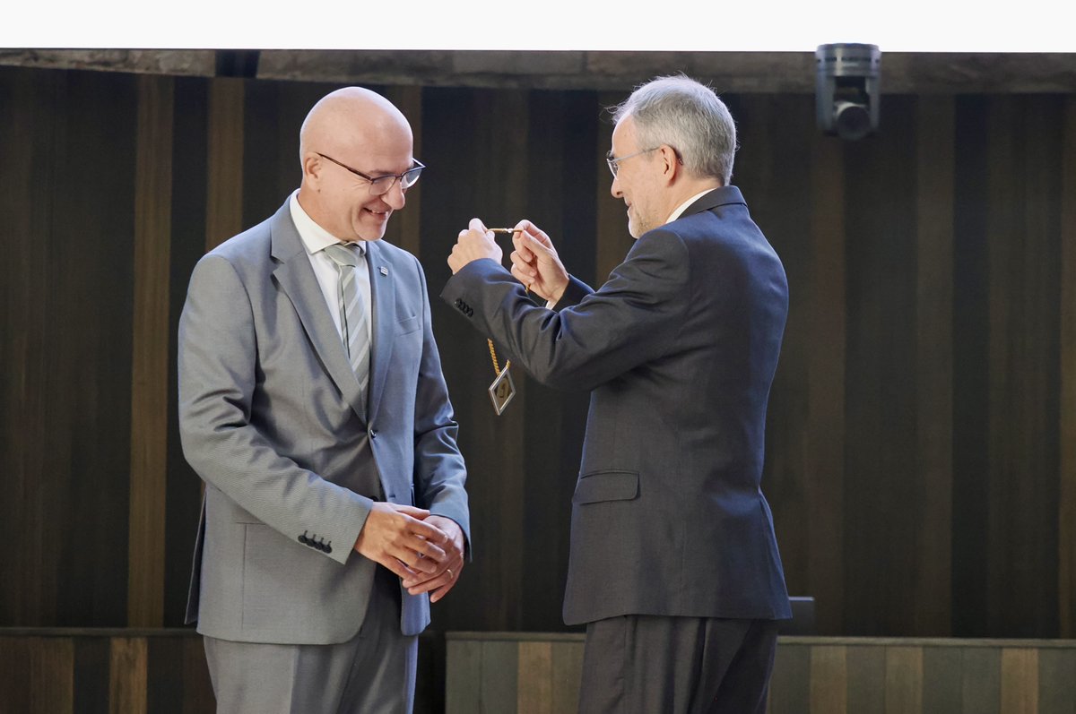 DiputacioGirona's tweet photo. 🎓Inauguració del curs acadèmic 2026-2027 de la #UdG, amb el president de la #DdGi, Miquel Noguer.

🗣️La lliçó inaugural, a càrrec de Mònica Roca, ha posat el focus en el potencial de la recerca científica i tecnològica.

✅Enguany, la institució commemora 35 anys de la seva creació.

👀👉 https://t.co/zFEF3hedjV