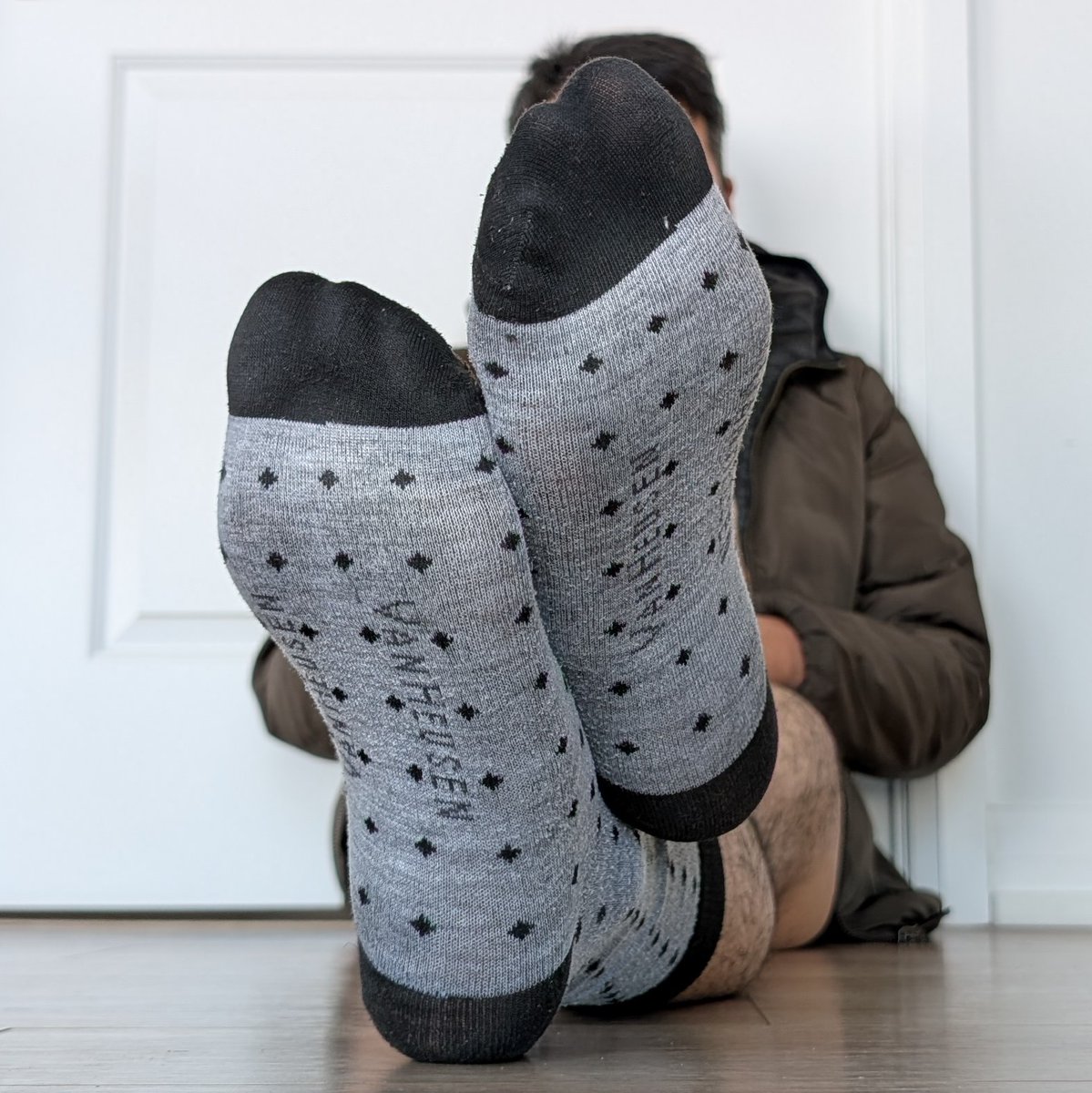 tomozco's tweet photo. #gaysocks #mensocks #socks #dresssocks #greysocks #nopants #greybriefs #menunderwear https://t.co/WNa3b9Pw5k