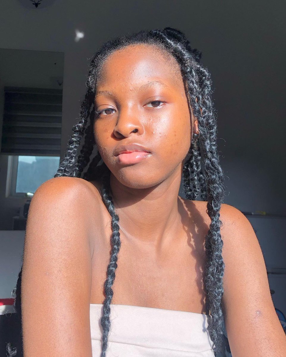 favourlou's tweet photo. I think the sun  🌞 loves me 🥰❤️💋😘 https://t.co/00tfpTqTed