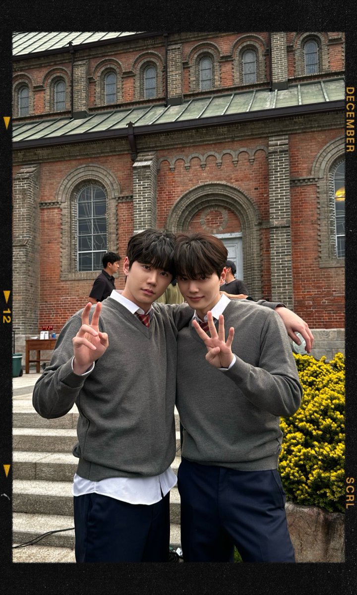_Ljy260's tweet photo. 이정도면 베스트커플상 받아야함 https://t.co/mf8x2DRQQZ