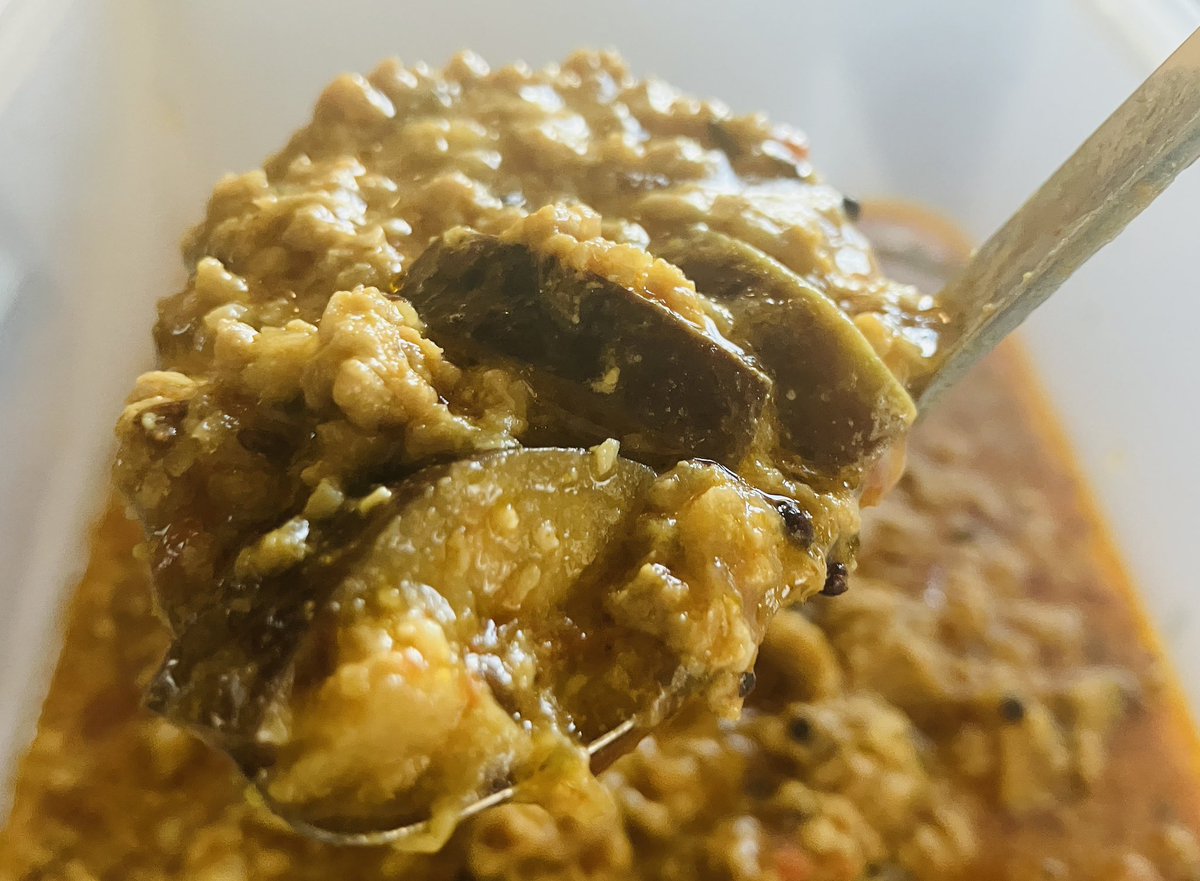 Shekeba_Curry's tweet photo. シェケバカレー10/10(土) 12:00-15:30
阿佐ヶ谷駅徒歩30秒♪
良い天気となりそうです☀️

・ワインビネガーと煮込んだ、癖になる辛さのポーク
・豚肉と茄子、きのこ、ジンジャーたっぷりのキーマ
・レンズ豆のカレー
・野菜のスパイスソテー
・紫玉ねぎのアチャール

#シェケバカレー
#阿佐ヶ谷カレー https://t.co/aMHlifily3