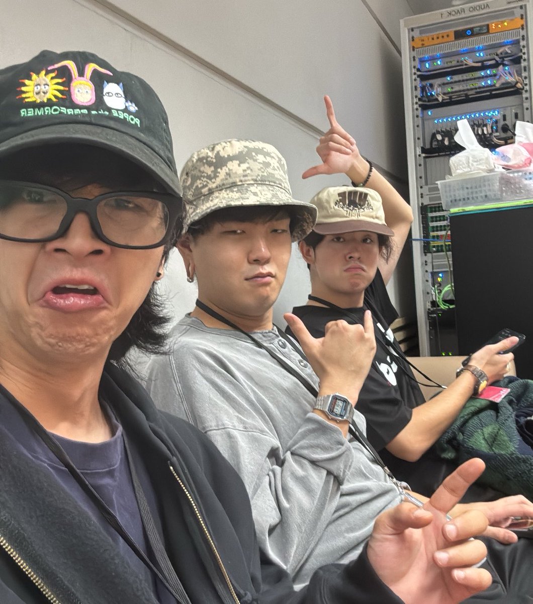 A_I_C_official's tweet photo. このあとABCラジオ
"ロックなラジオ"
カシ、ガイ、飛翔
出演!!!🔥🌊🔥

ミニアルバムのことなど語ります!!
よろしくお願い致します!!👂 https://t.co/BRIdts9nEt