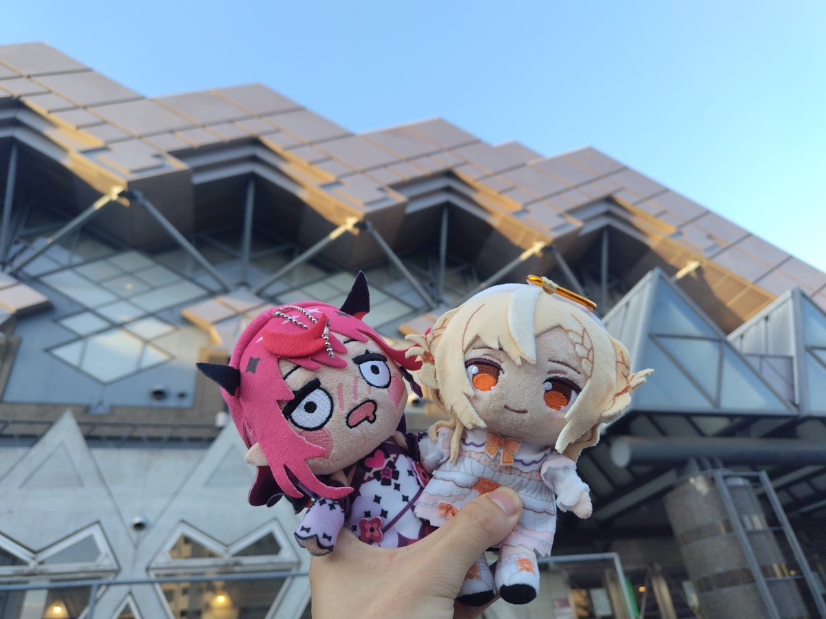 IkedaPad's tweet photo. フレアイリス、東京武道館だよ
明日はここで大会があるんだ https://t.co/DRjjwOQNXF