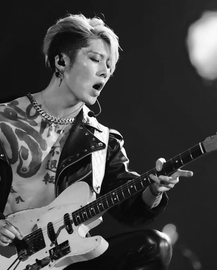 arege_z's tweet photo. @MIYAVI_OFFICIAL How can Miyavi have a name and be so smart?💅💅💅💅💅💅🎌🎌🎌🎌⛪⛪⛪⛪⛪✨✨ https://t.co/9tFCNNFGIb