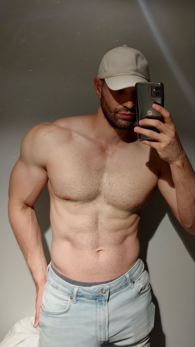 nicoigneo's tweet photo. Back in the days 😮‍💨
.
.
#men #fitness #muscle #prime #boy #body #motivation #abs #pecs #ripped #shredded #fbf #gym https://t.co/wPjv9A0Z65