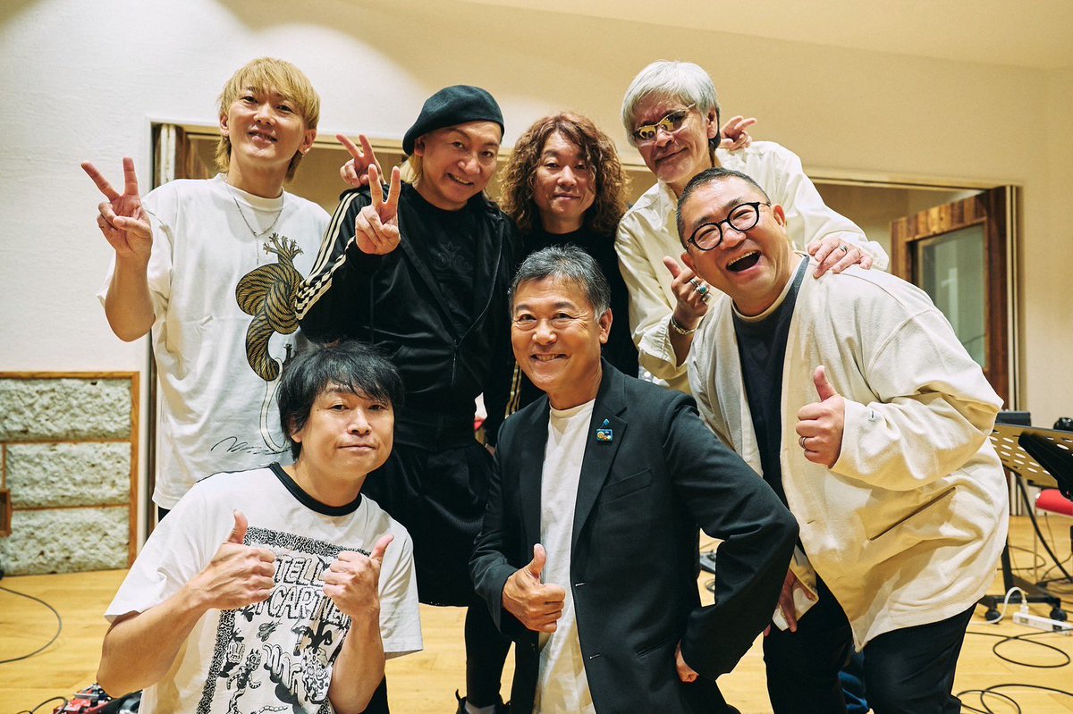 sattoc's tweet photo. 『人と人が繋がると、こんな素敵なことが』

群馬県民みんなで歌える曲を作ろう！

そんな素敵な音楽プロジェクトが動き出しています。

中心となっているのは、音楽プロデューサーの「#多胡邦夫」さんと群馬トヨタの「#横田衛」社長。

そして参加するミュージシャンが豪華！

『#布袋寅泰』さんをはじめ、BUCK-TICKの『#ヤガミ・トール』さん、ROGUEの『#香川誠』さん、LACCO TOWERの『#塩崎啓示』さん、ギタリストの『#akkin』さん！

高崎のTAGO STUDIO TAKASAKIでレコーディングが行われました。

実は、横田社長と多胡さんをお繋ぎしたのが僕でした。
と言っても、本当にそれだけなんですけどね（笑）

でも、あの日のご縁がこうして大きなプロジェクトに育っていく。

なんとも嬉しいものです。

人と人が繋がり、音楽が生まれ、街が元気になっていく。

群馬でラジオを続けてきた僕にとっても、こんなに幸せなことはありません。

ご縁に感謝。音楽に感謝。

どんな曲が生まれるのか、今から楽しみです♪