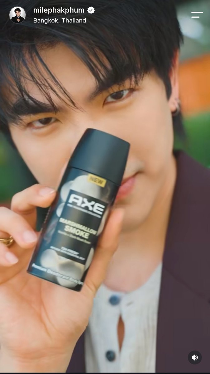 CatzSteffy57135's tweet photo. When we were teens, my friends & I used to grill marshmallows... This scent must be pretty addictive 😋🥰
#AXEmarshmallowSmoke #MilePhakphum @milephakphum https://t.co/tHQFxu1NCu