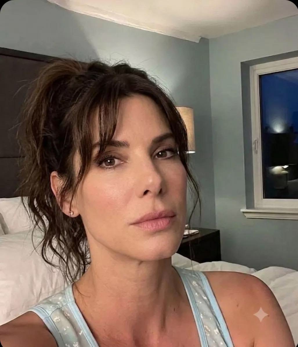 SandraBullo31's tweet photo. Be careful out there fans, give me a follow now https://t.co/vbrCHvTXEz