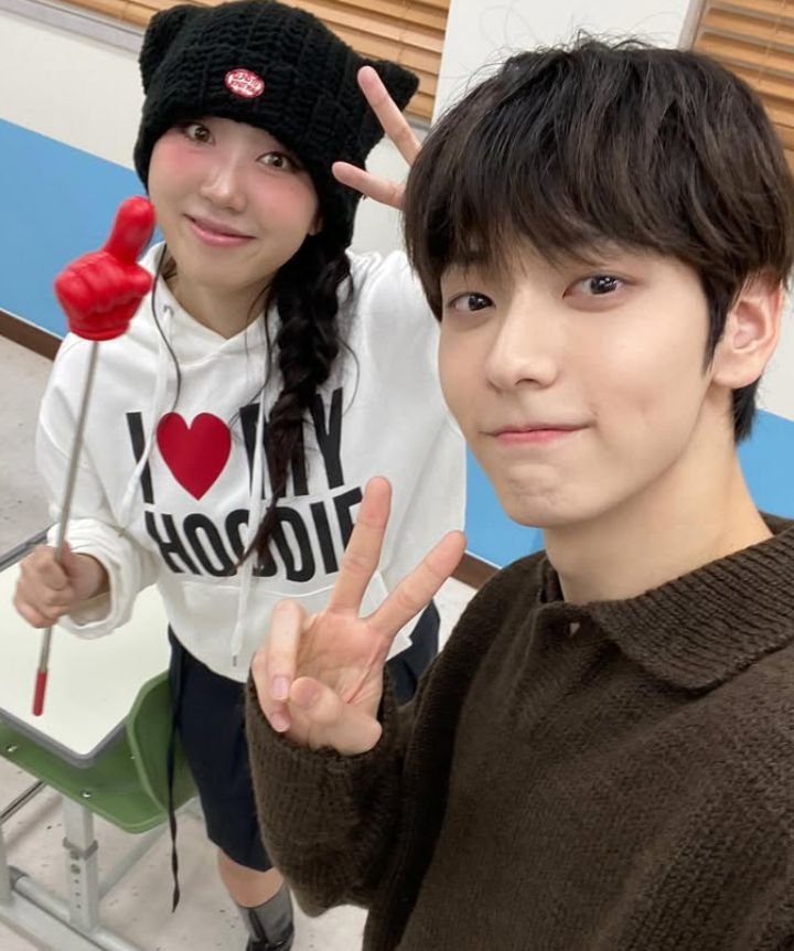 soopsoob's tweet photo. Soobin and his girl friends are so dear to me🫶 https://t.co/4IjhAcUfGY