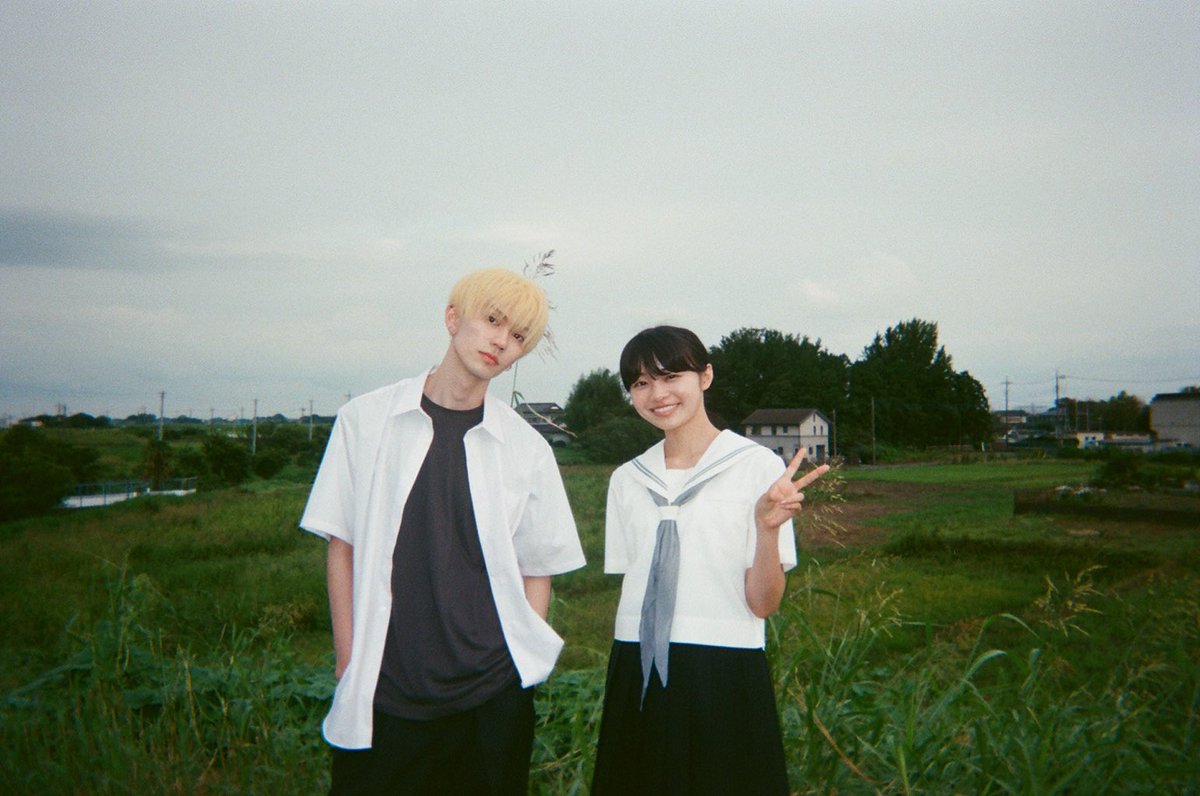 dramaphil2_mbs's tweet photo. 『おかえり、初恋。』

📔おか恋日誌✏️

フィルムカメラショットより
高校時代のお二人をパシャリ📸

⊹ ࣪˖ ┈┈ ˖ ࣪⊹ ┈┈⊹ 

第1話がTVer・FODにて配信中です❗️
ぜひ何度でもお楽しみください♪

♡TVer
https://t.co/jmo53rzpEv
♡FOD
https://t.co/4JbaFrzIR1
#ドラマおか恋 #樋口幸平 #林芽亜里 https://t.co/cYyACKg9IH