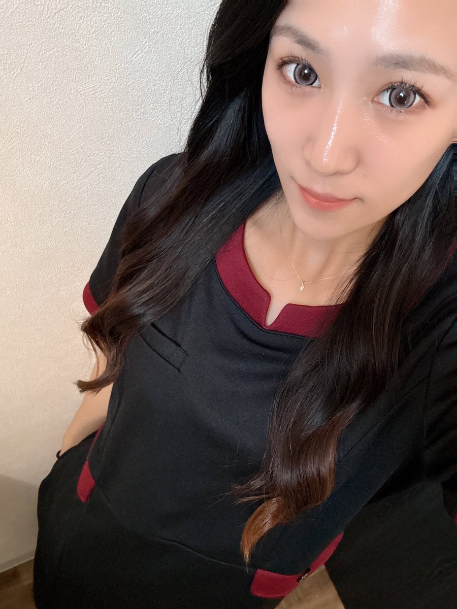 juri_416's tweet photo. 今日から新しいスタート🌿

初出勤少しドキドキでしたが
初めてのお客��にもお越しいただけて
嬉しい1日になりました☺️🤍

たくさんある中から見つけていただき
ありがとうございます✨

心も身体もふっと軽くなるような
そんな時間をお届けできたら嬉しいです🕊️

これからよろしくお願いします🥰 https://t.co/RgDPmmbfGD