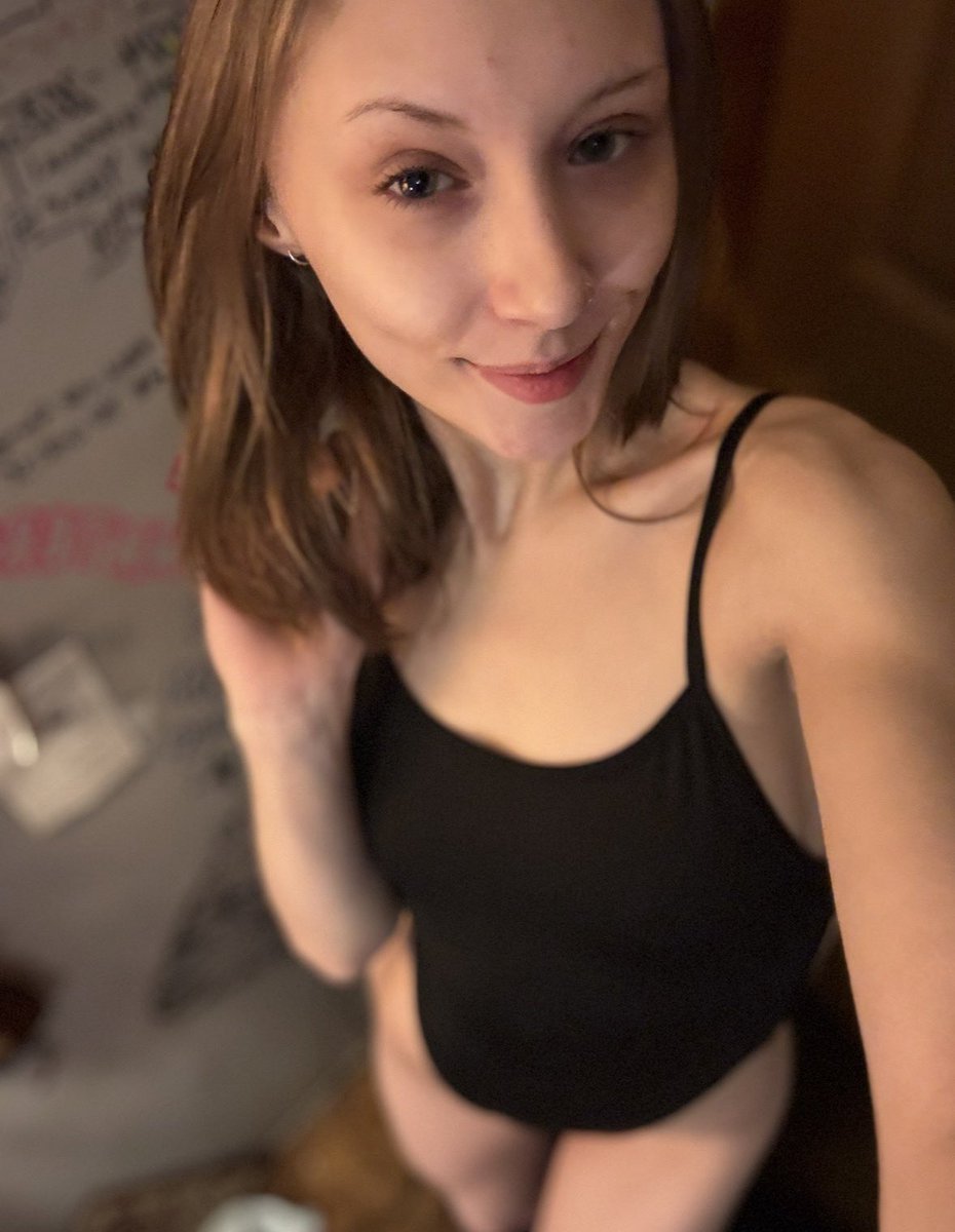 Dyllm22's tweet photo. Who wants to make my morning and buy me coffee?😇 https://t.co/dMpL2z92jF