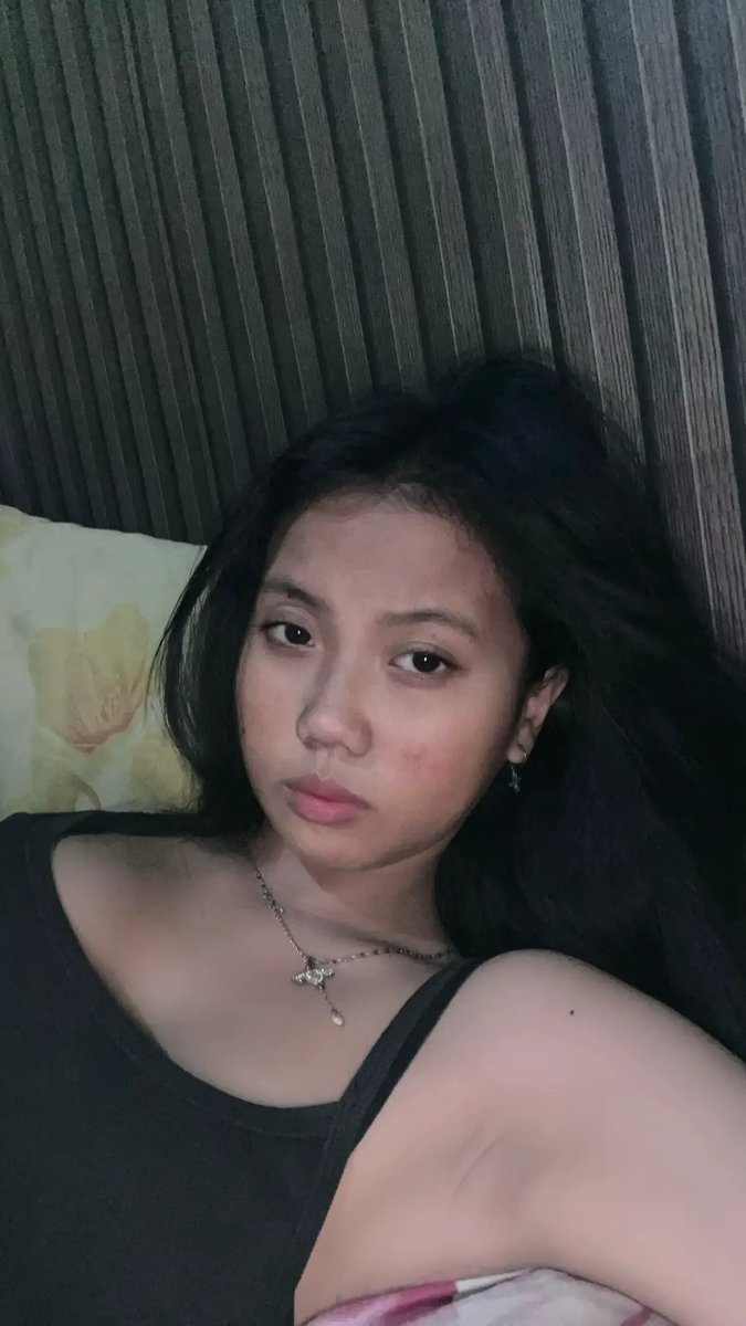 Inilivyyy's tweet photo. Btw gw masih 17 yaww🫠 https://t.co/W0VSYh4j8X