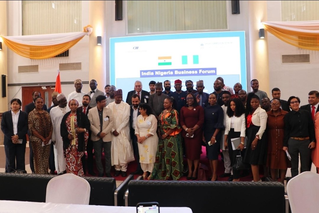 Naija_PR's tweet photo. Nigeria–India trade has rebounded to about $9bn, up roughly 26% in a year. 

If more Indian firms produce from Nigeria for Africa, that could mean new factories, more jobs and more exports from here.

Ladies and gentlemen, there’s hope. https://t.co/CJKrndVNJd