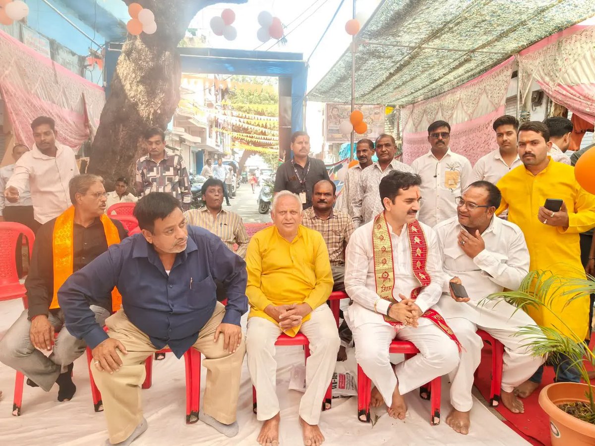 GoluShuklaInd's tweet photo. इस पावन अवसर पर प्रभु श्रीकृष्ण से समस्त क्षेत्रवासियों के सुख, समृद्धि एवं मंगलमय जीवन की कामना की।

🙏 राधे-राधे! जय श्री कृष्ण! 🙏 https://t.co/trY7TbACf5