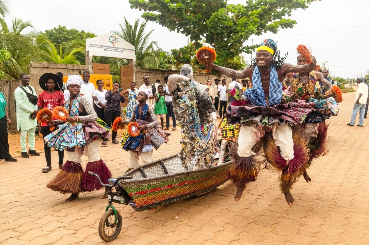 LuxDev_HQ's tweet photo. Du Bénin 🇧🇯 au Togo 🇹🇬, le #FestivalMangal2026 a réuni scientifiques, artisans, entrepreneurs et communautés du Delta du Mono autour d’une question : comment concilier préservation des écosystèmes, développement économique et tourisme durable ?
👉 https://t.co/GmFWb0giDt

#LuxAid https://t.co/czQeHg6h9F