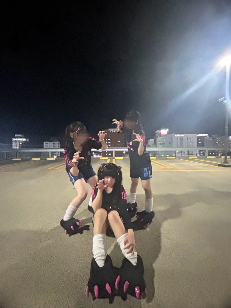 pinkinternets2's tweet photo. がおー♥ https://t.co/mhwG6NkFgx
