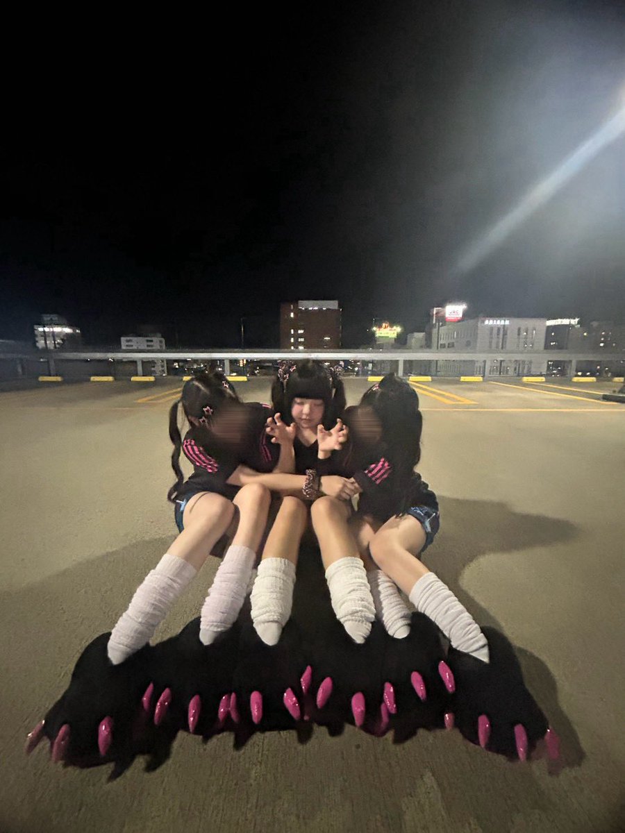 pinkinternets2's tweet photo. がおー♥ https://t.co/mhwG6NkFgx