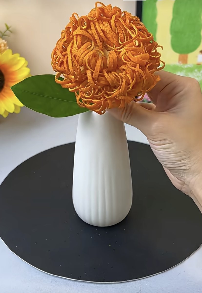BlakelyCarni's tweet photo. Descubrí un naranja delicioso en el grupo, es un descubrimiento genial y lleno de energía! https://t.co/JFZNDra25a