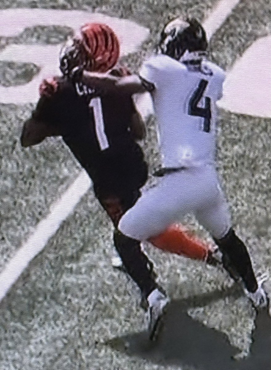 bengalbannerboy's tweet photo. Jarrian Jones grabbed &amp; twisted UNO’s face mask &amp; Ventrell Miller finished him off a high hit leading w his helmet &amp; driving his head into the turf. IMO the hits were dirty w intent to hurt. If the @NFL  
doesn’t at least fine ‘em it’s deplorable but not surprising vs #Bengals https://t.co/P0cQqCWZSf