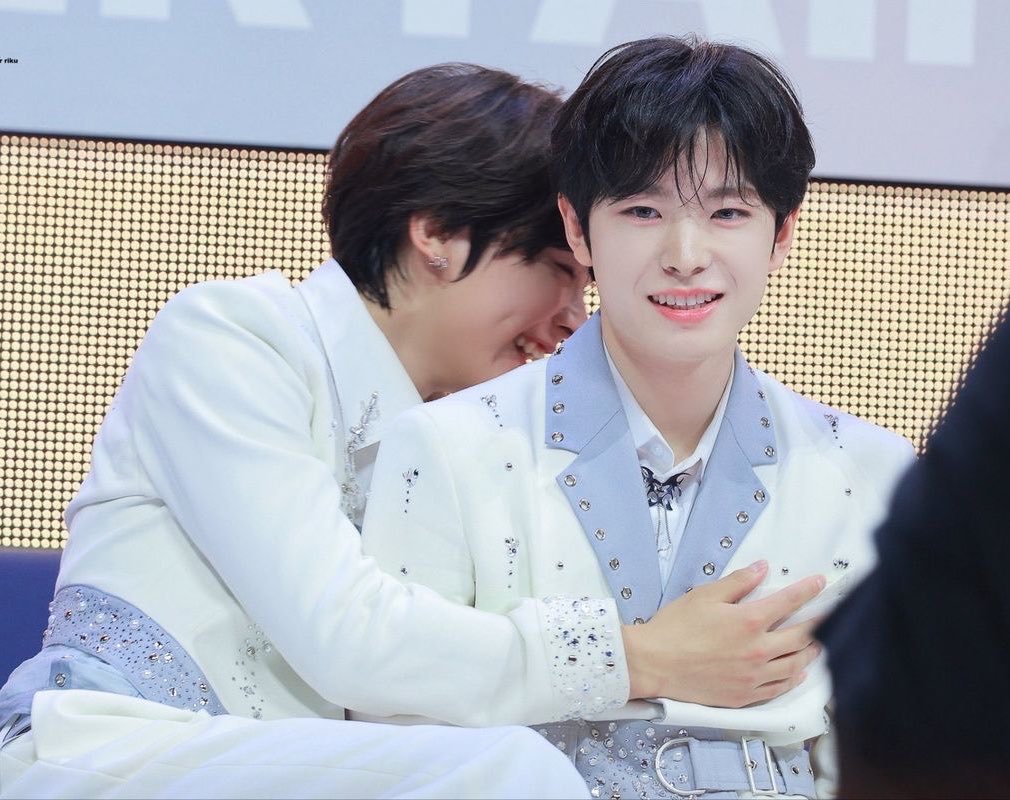 rikoun1y's tweet photo. 전설 https://t.co/1c7ZQ1FkhB