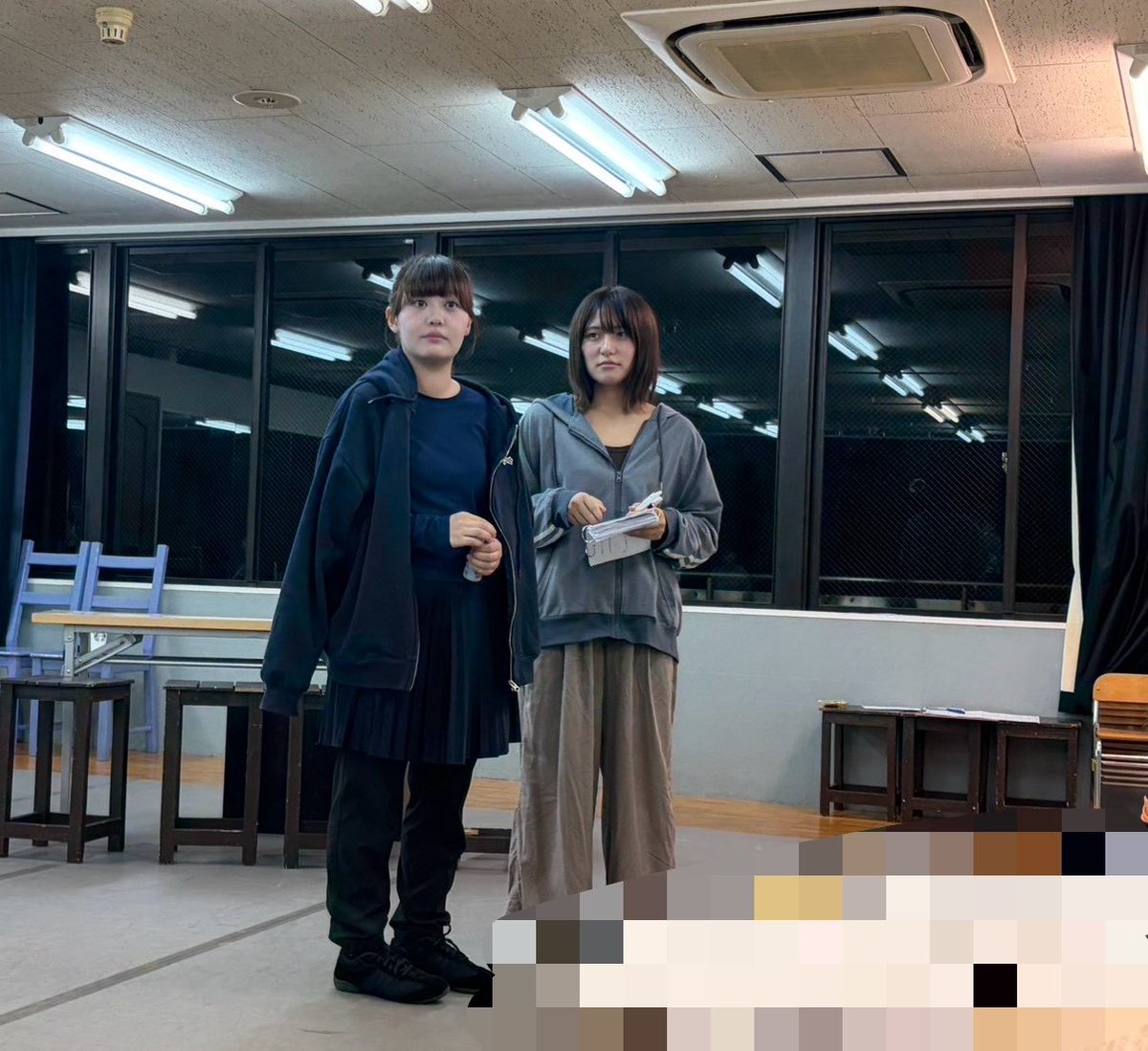 P_eggseikimatu's tweet photo. 本日は琴チームの稽古日でした！！
作品中に大切じゃないシーンなんて一つもないですが、物語の後半になるとキャラクター同士の一つ一つの会話が鍵になってきたりしますよね！！
言葉を大切にして、みんなでシーンを創っていきましょう！！

#pegg2026
#迎夢 https://t.co/srJB9jyzrQ