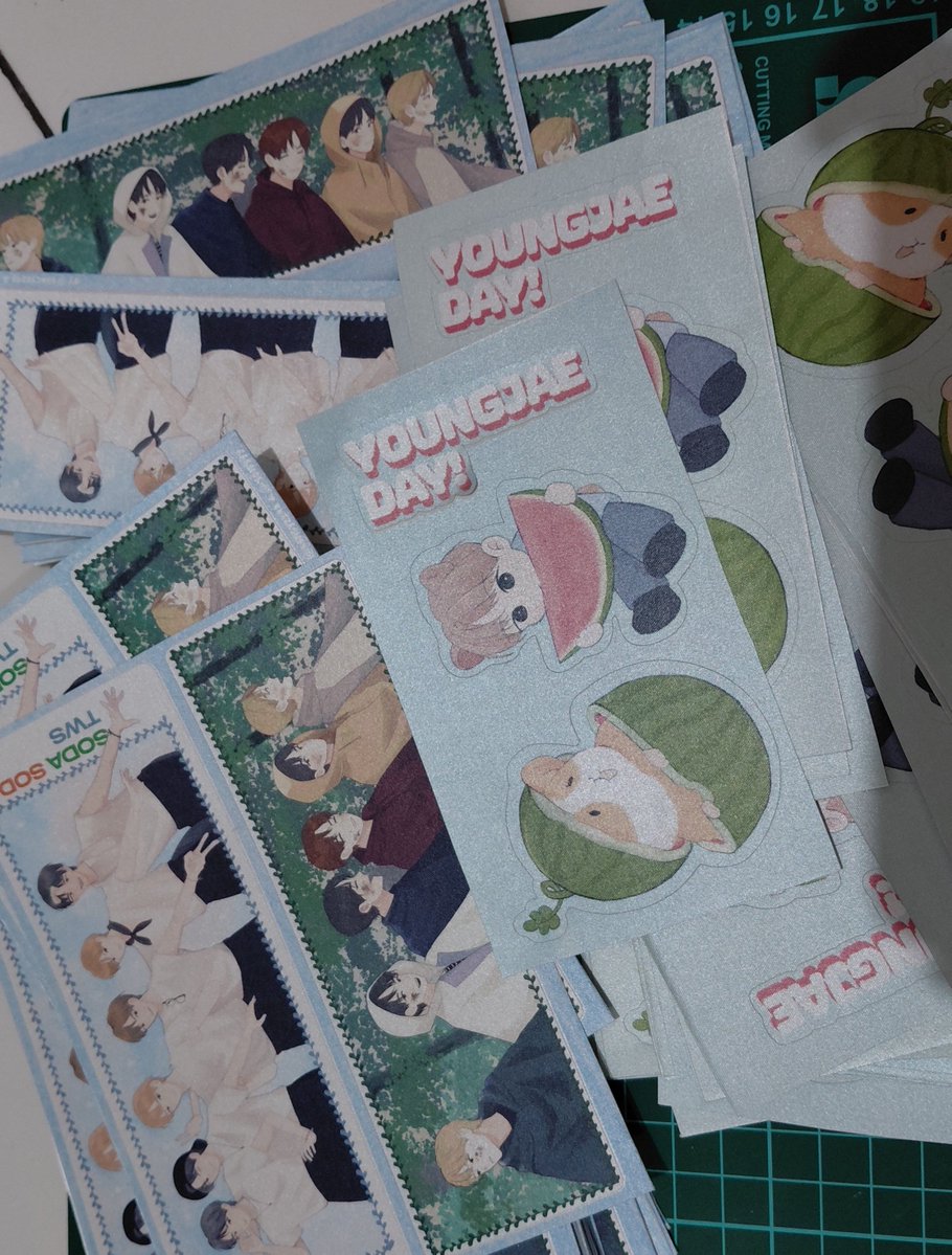 yojeyyy's tweet photo. Hello! I'll be bringing freebies to  TWS concert in sg 24/7:for:you 

oct 10th, 2026 

💫SODA SODA STICKER
💫 Youngjae Sticker
💫Wet tissue

⚠️ limited qty!

I'll be wearing a Tugomi hat, so feel free  say hi if you spot me! 🥹💙

See u! ><

#247FORYOU_IN_SINGAPORE 
#TWSinSG https://t.co/MU2m7ShnCe