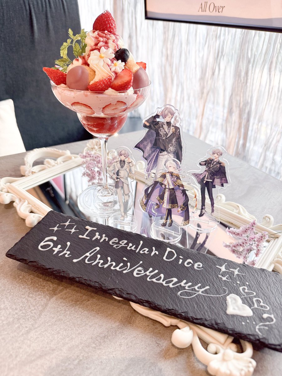 s_panda7275's tweet photo. 𝙸𝚛𝚛𝚎𝚐𝚞𝚕𝚊𝚛 𝙳𝚒𝚌𝚎
𝟼𝚝𝚑 𝙰𝚗𝚗𝚒𝚟𝚎𝚛𝚜𝚊𝚛𝚢

これからも
イレギュラーな毎日を君と

#いれいす活動6周年 https://t.co/y31T6KgZCA