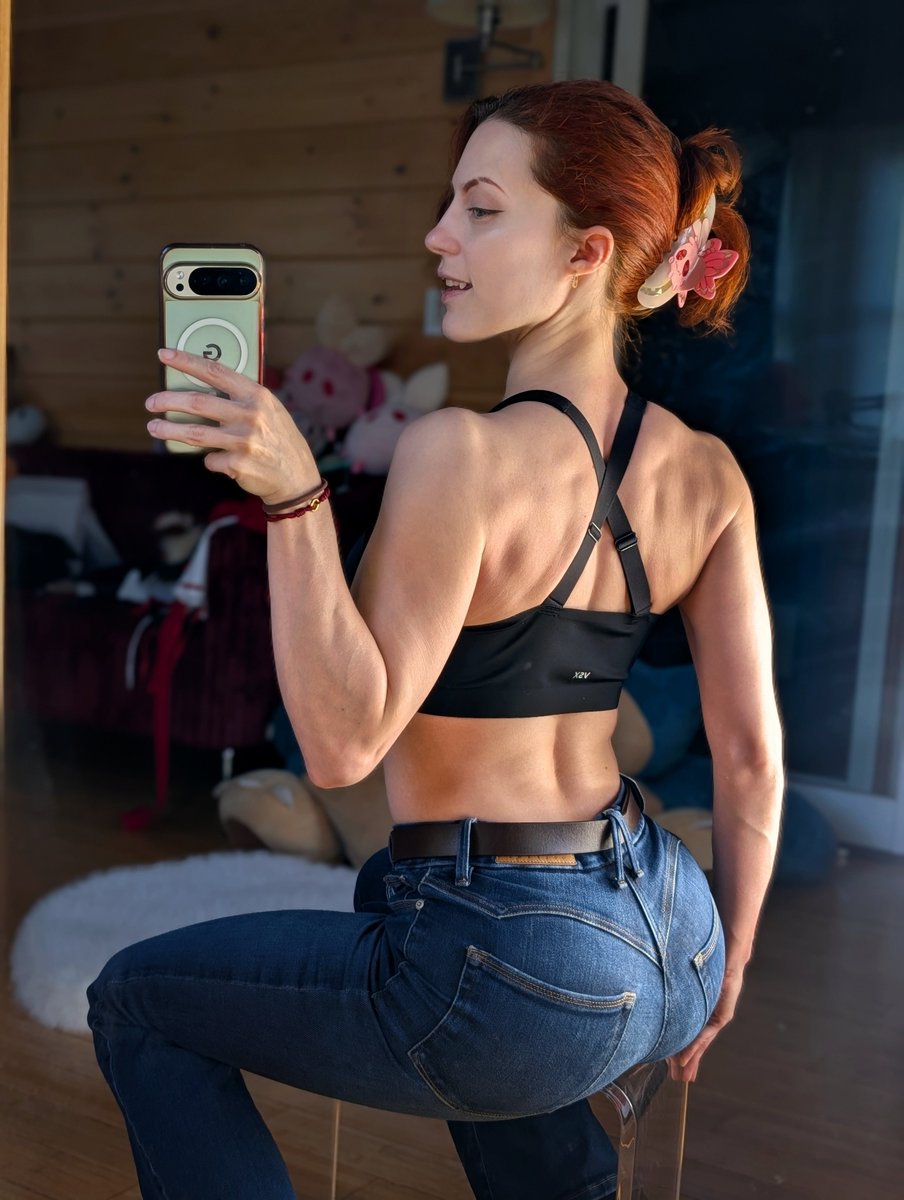 hallows_ev's tweet photo. Backshot :3 https://t.co/lTzCN8oFg0