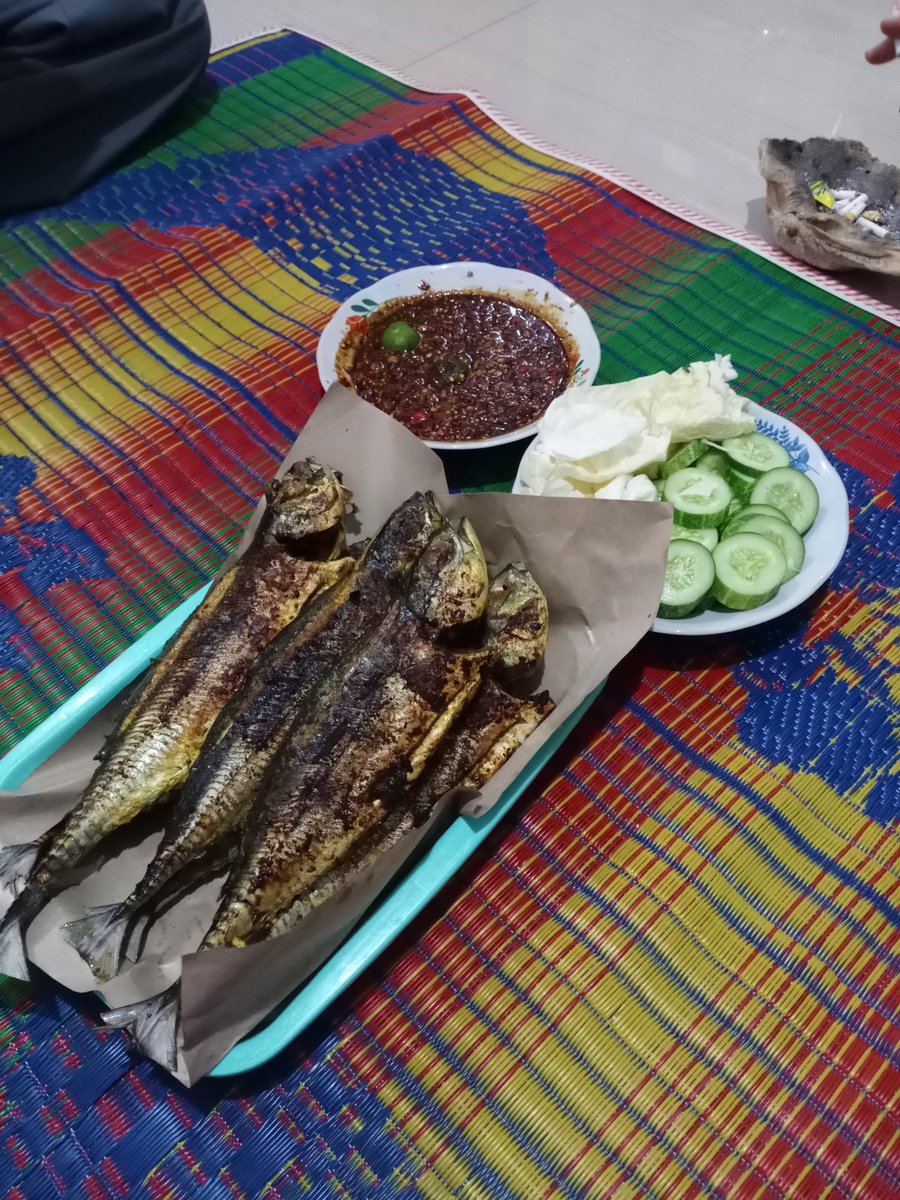 wwoofington_'s tweet photo. MORE FISH FOR DINNER LET'S GOOOOOO https://t.co/n507iuLyW4