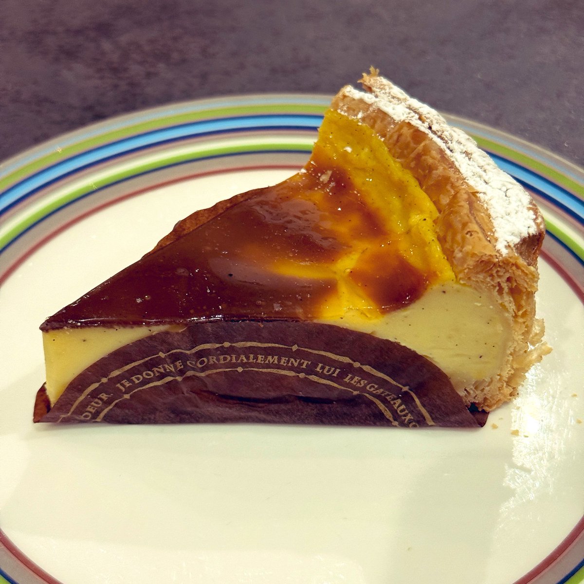 boc211boc's tweet photo. チャマ、お誕生日おめでとー！

ログで見るオフのラフなのにスマートな装い
一転、ステージで見せる神々しさ！
サマソニのサングラス姿なんて、カートコバーンかって！

どっちの姿も憧れでしかない
マイヒーロー、ずっと輝いていてください！

ケーキはチャマの分と俺の分🍰

#HBDCHAMA https://t.co/pdFNxRcKkt