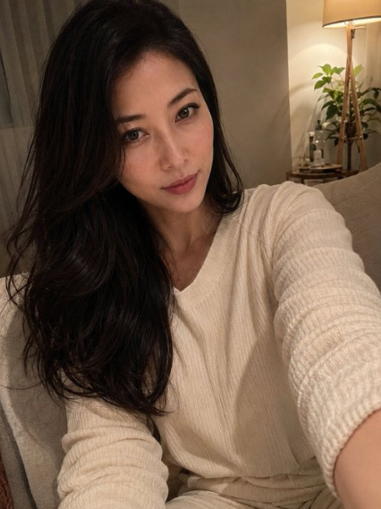 fcpsy36596381's tweet photo. サナエは48歳ですが、Xの男性は若い子じゃないと無理な男性ばかりだと思うんです…      

違いますか？ https://t.co/rRxCY9IoqE