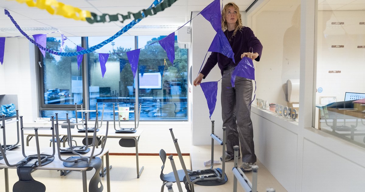 EenVandaag's tweet photo. Meer scholen doen mee aan Paarse Vrijdag, ondanks afnemende lhbti+-acceptatie: dit is waarom eenvandaag.​avrotros.​nl/artikelen/meer-scholen-doen-mee-aan-paarse-vrijdag-ondanks-afnemende-lhbti-acceptatie-dit-is-waarom-165035 https://t.co/DKNmoeORkP
