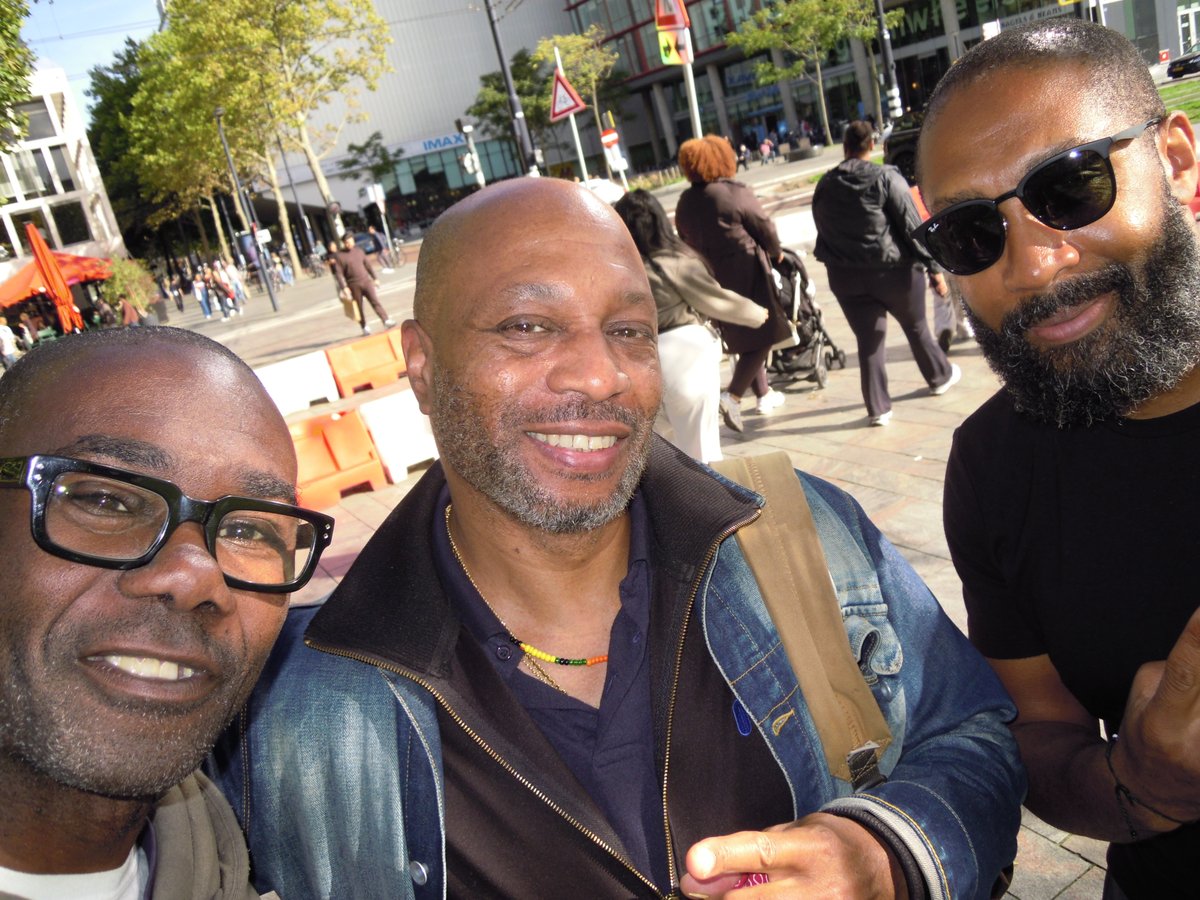 mikewaterval's tweet photo. mikey mike@radam with oldskoolrapper kaylc with beatcreator and producer illhackmusic
@kayel.cee
@cedrik_with_a_k
@rotterdam
@illhack
#rotterdam
#illhackmusic
#oldskoolrapper
#producer
#beatcreator
#kaylc
#rotterdamcity
#mymicsoundsnice https://t.co/4B3qAhI7aL