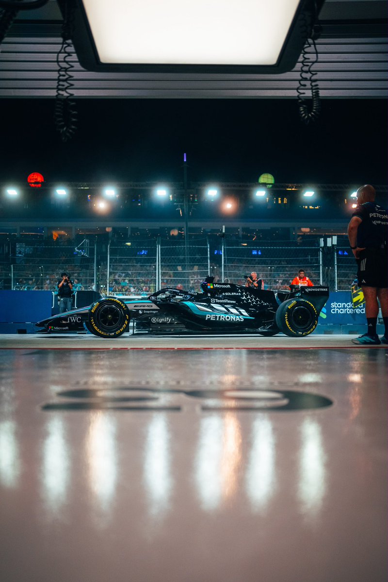 MercedesAMGF1's tweet photo. SQ1 ✅ George takes P2, only 0.096s shy of Verstappen, with Kimi P9.

The start of SQ2 has been delayed. https://t.co/2YwGg4b6Cx
