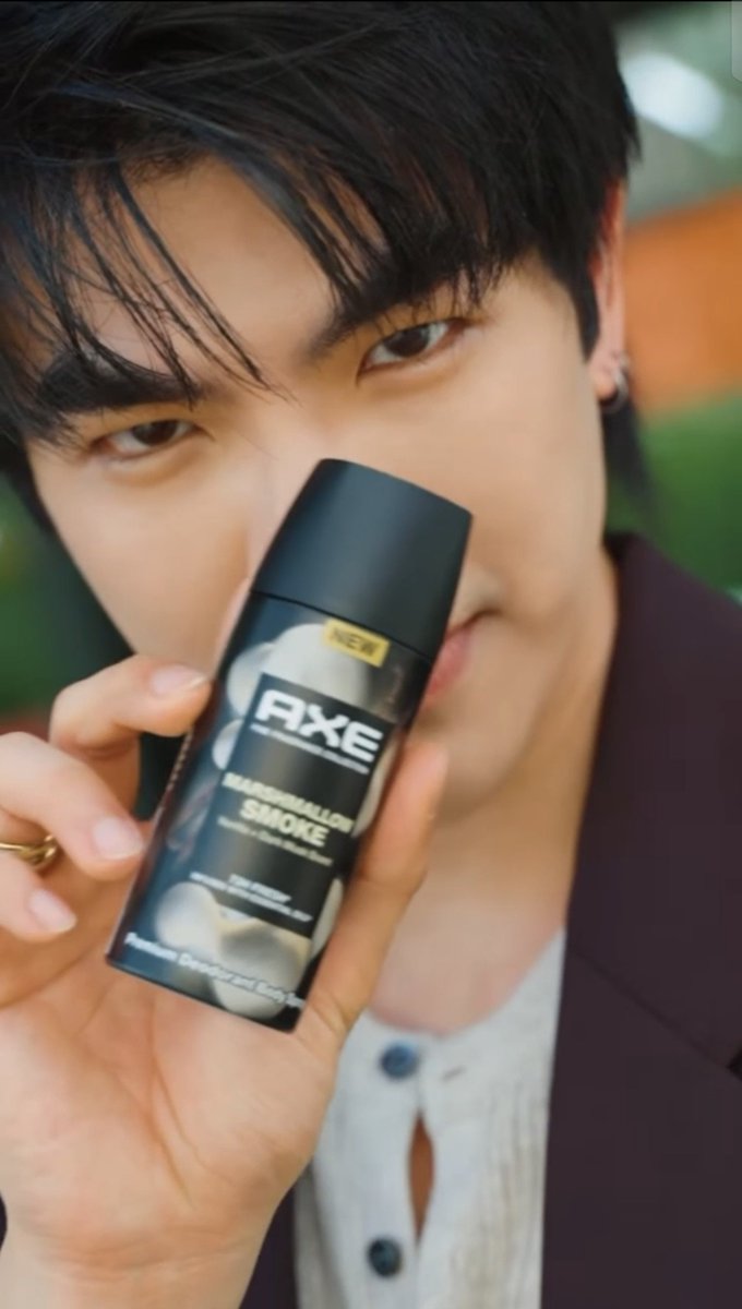 blworld2603's tweet photo. Mile's IG update ✨
,,,Before leaving home, don't forget!,,,
Complete your look with AXE MARSHMALLOW SSMOK...
😍💚..
Like, comment and share ✅
Link 👇
#AXEThailand #AxeFineFragrance
#AXEmarshmallowSmoke #MilePhakphum https://t.co/Sha3iJ1xyF