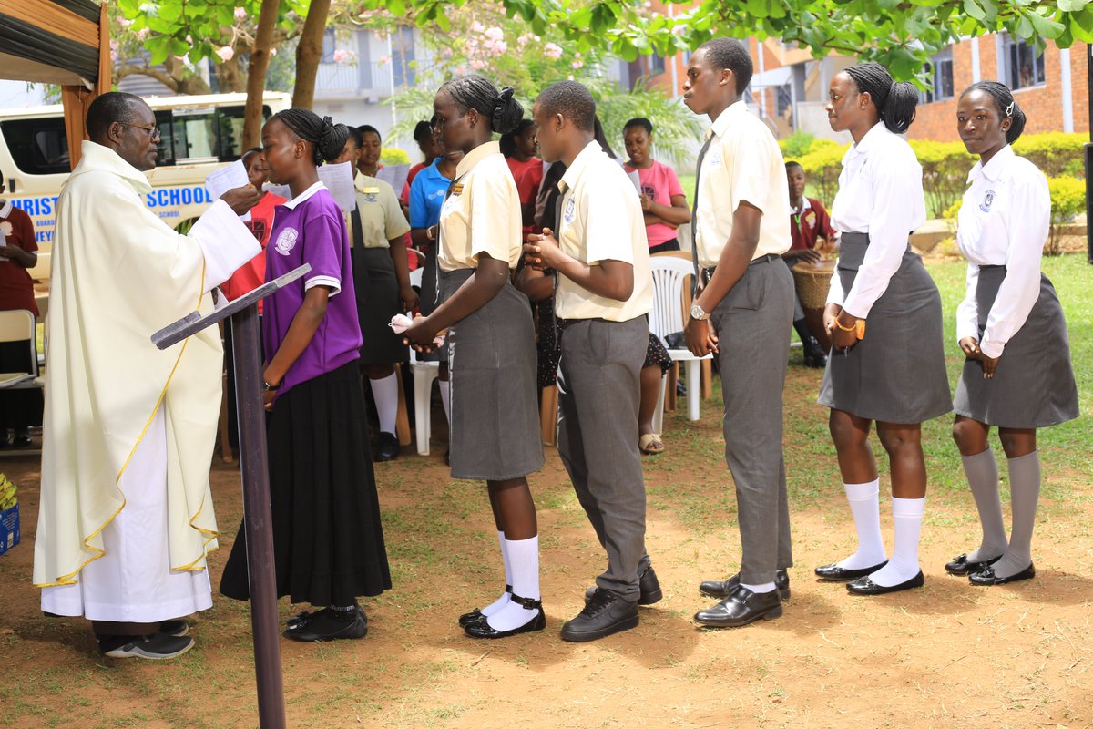 CTKbweya's tweet photo. Today we held a dedication service for our candidates, we want to appreciate all parents that came through, the church, students and above all our candidates. This marks the last stand for the school but, preparations for the candidates and great hope for the parents. https://t.co/P0zbw1atQh