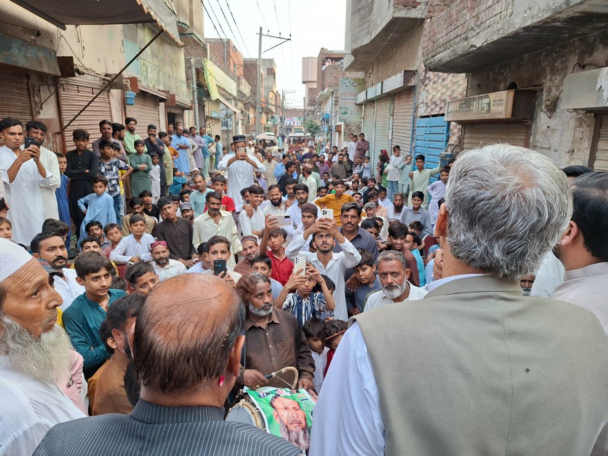 ThePMLNGrw's tweet photo. امیدوار قومی اسمبلی حلقہ NA-77 چوہدری راشد بشیر ورک کی انتخابی مہم کے سلسلے میں اسحاق کوٹ میں حاجی عارف گل سابق کونسلر کی میزبانی میں ایک پُرجوش کارنر میٹنگ کا انعقاد کیا گیا۔
#NA77 #PMLN #Gujranwala https://t.co/uK94nHukOG