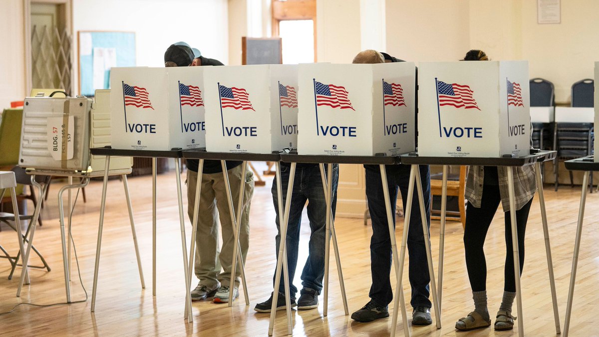 IQSS's tweet photo. IQSS affiliate @BenSchneer finds voters historically respond to the individual candidate, not the name above them on the ballot, but that seems to be changing.

https://t.co/7cEyJYorhL

#AmericanPolitics #Elections https://t.co/3vMuK3XFLY