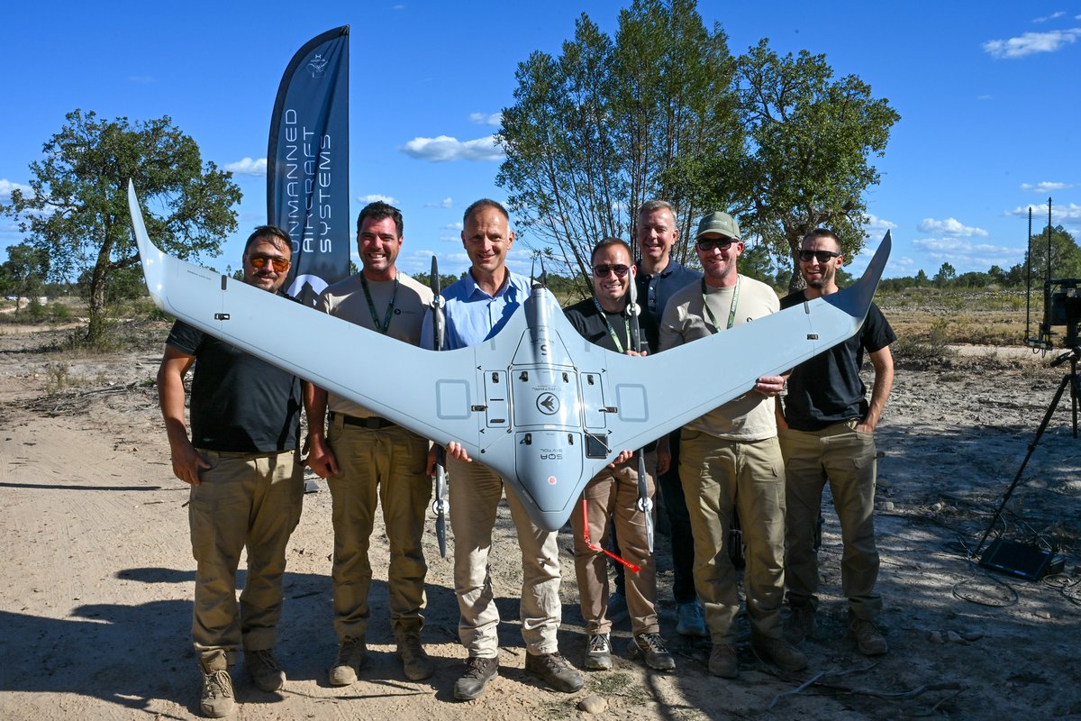 EUDefenceAgency's tweet photo. 🇪🇺 Bringing defence innovation closer to Europe's armed forces!
On 8 October, @EUDefenceAgency Chief Executive André Denk visited #EUOPEX in Portugal 🇵🇹 to see European defence innovation in action.
https://t.co/drtBVnSXJW https://t.co/xkqd92UzgK